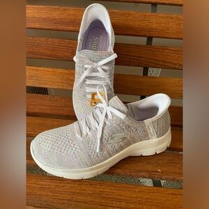 New Skechers Slip-ins  Multicolor Knit Sneakers